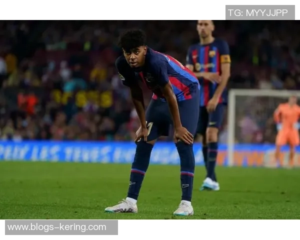 哈维西蒙斯的足球之路：从天才少年到职业联赛的闪耀明星